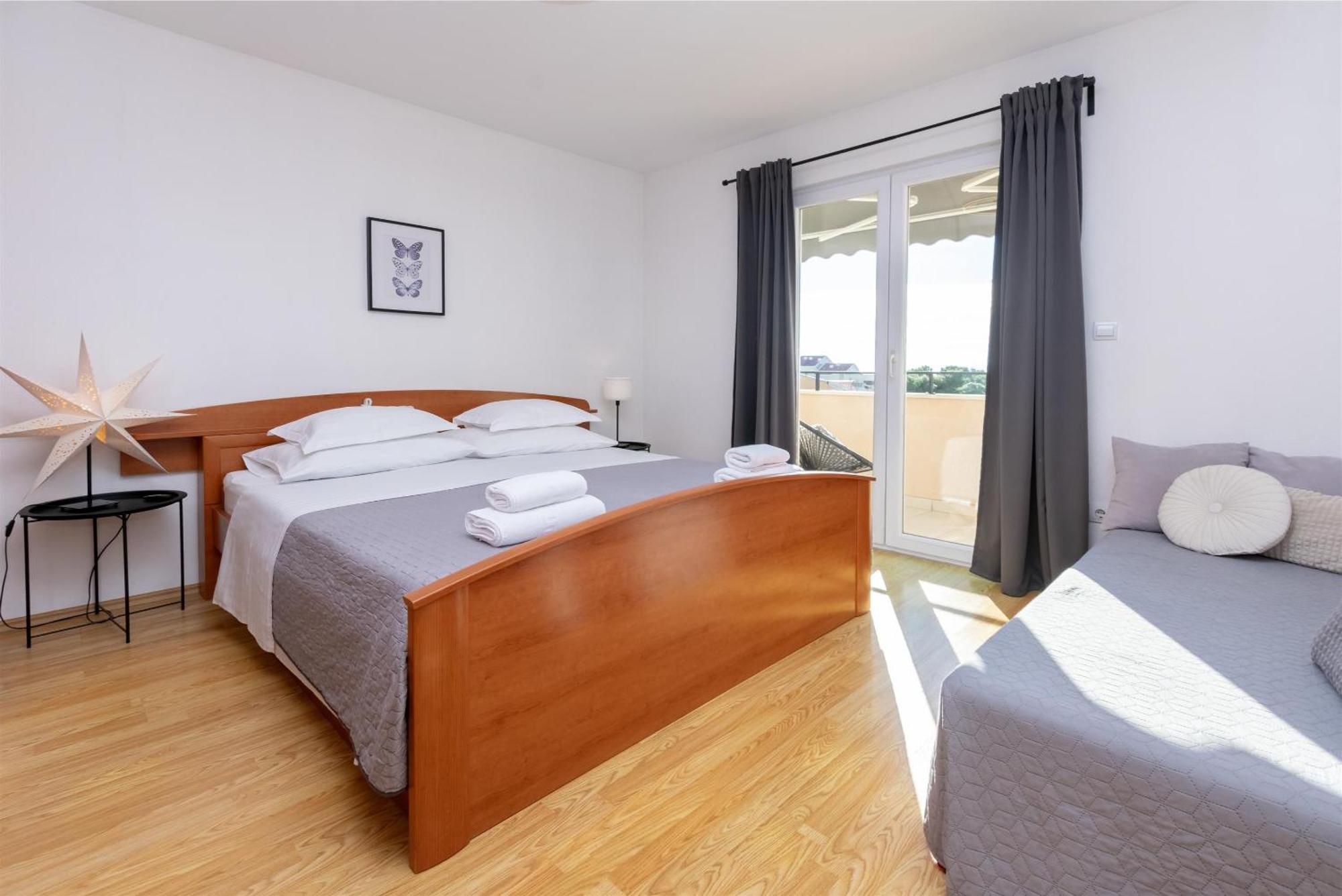 Apartments Marijo Baska Voda Luaran gambar